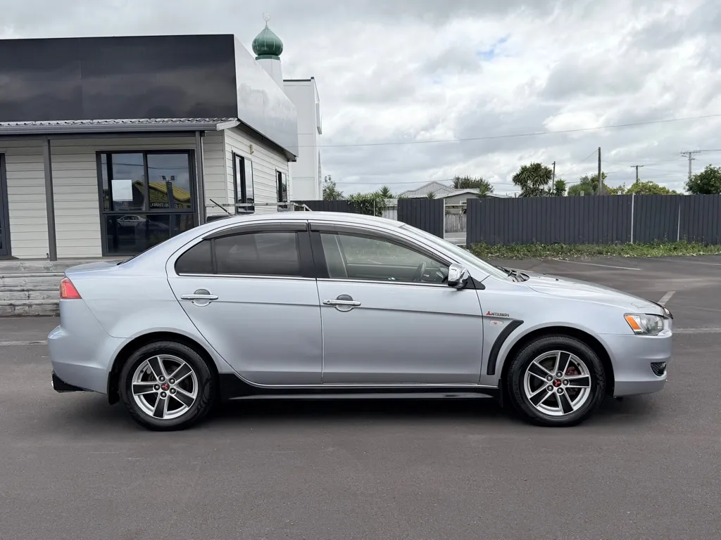2008 Mitsubishi Galant Fortis **Bluetooth*Rev Camera** Carousel 3