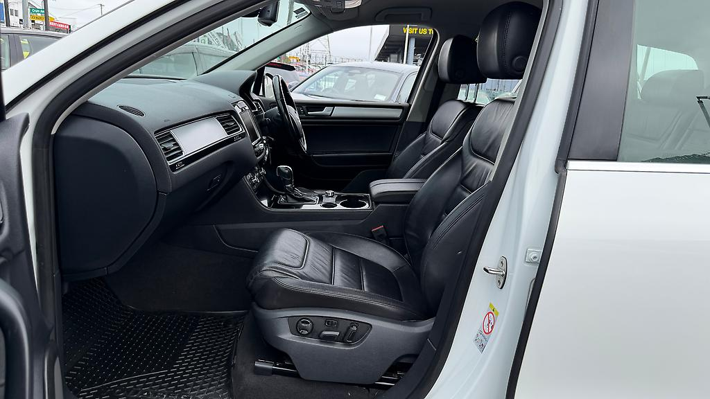 2014 Volkswagen Touareg TDI 150KW BMT Carousel 1