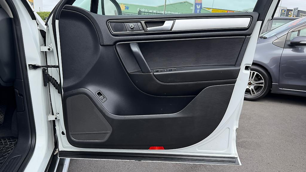 2014 Volkswagen Touareg TDI 150KW BMT Carousel 2