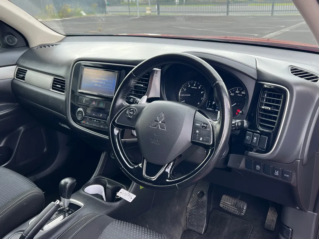 2016 Mitsubishi Outlander  Carousel 2