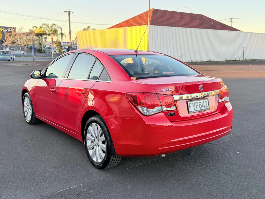 2011 Holden Cruze CDX (Top Spec) 1.8L Sedan, 1 Owner, Full History Carousel 6