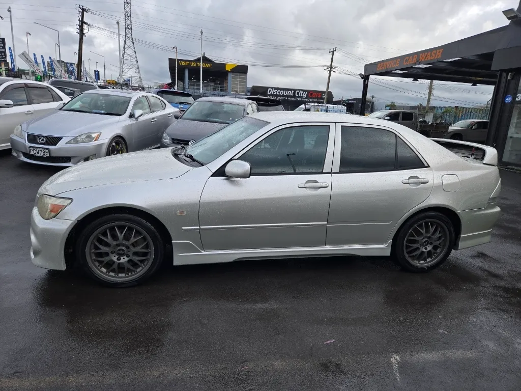2000 Toyota Altezza Carousel 5