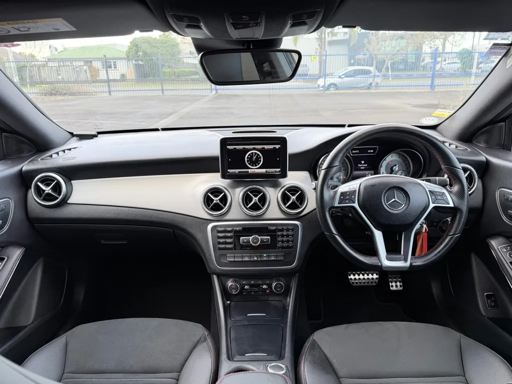 2014 Mercedes-benz Cla 250 Only 21K km! Pristine CLA250 AMG Line Carousel 2