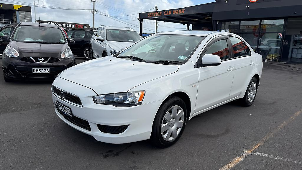 2008 Mitsubishi Galant 2 Keys Carousel 2