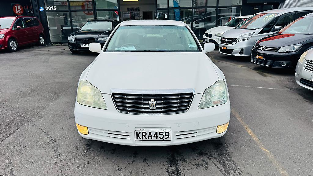 2004 Toyota Crown ROYAL SALOON Carousel 8
