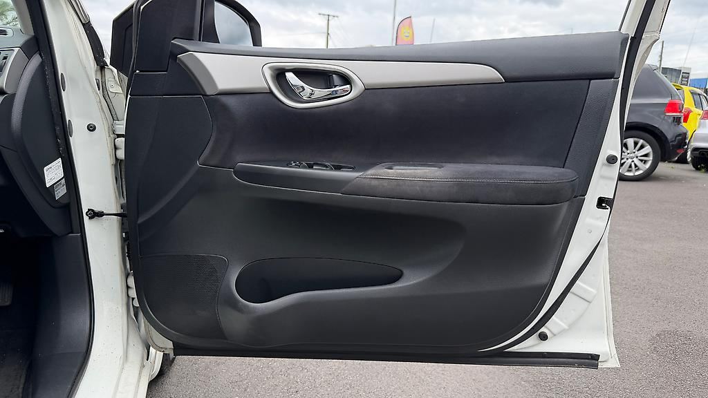 2013 Nissan Sylphy PUSH START Carousel 2