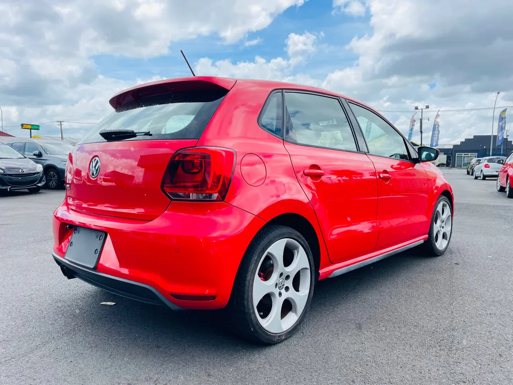 2011 Volkswagen Polo GTI Carousel 3