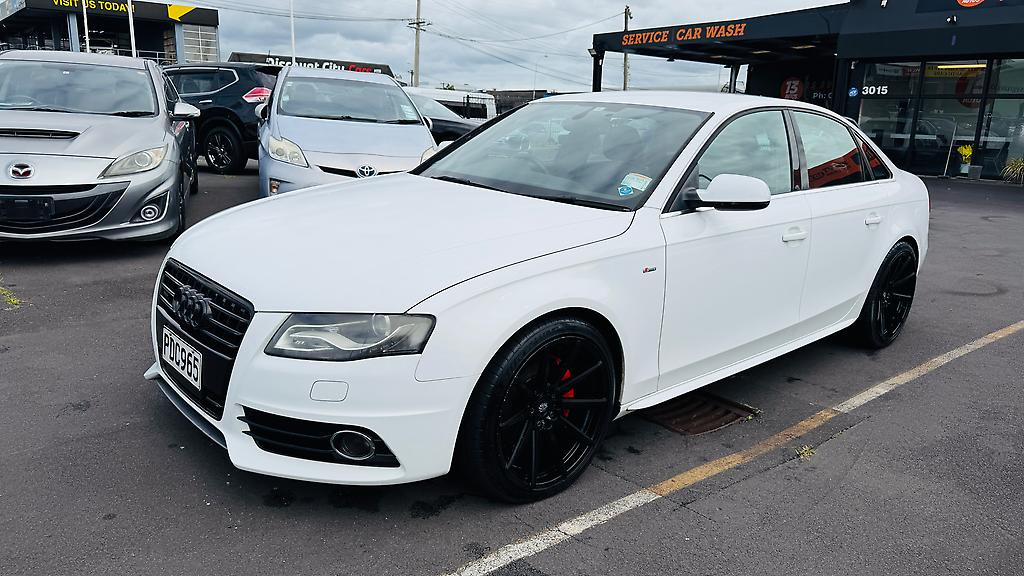 2010 Audi A4 S-Line….Low Km Carousel 7