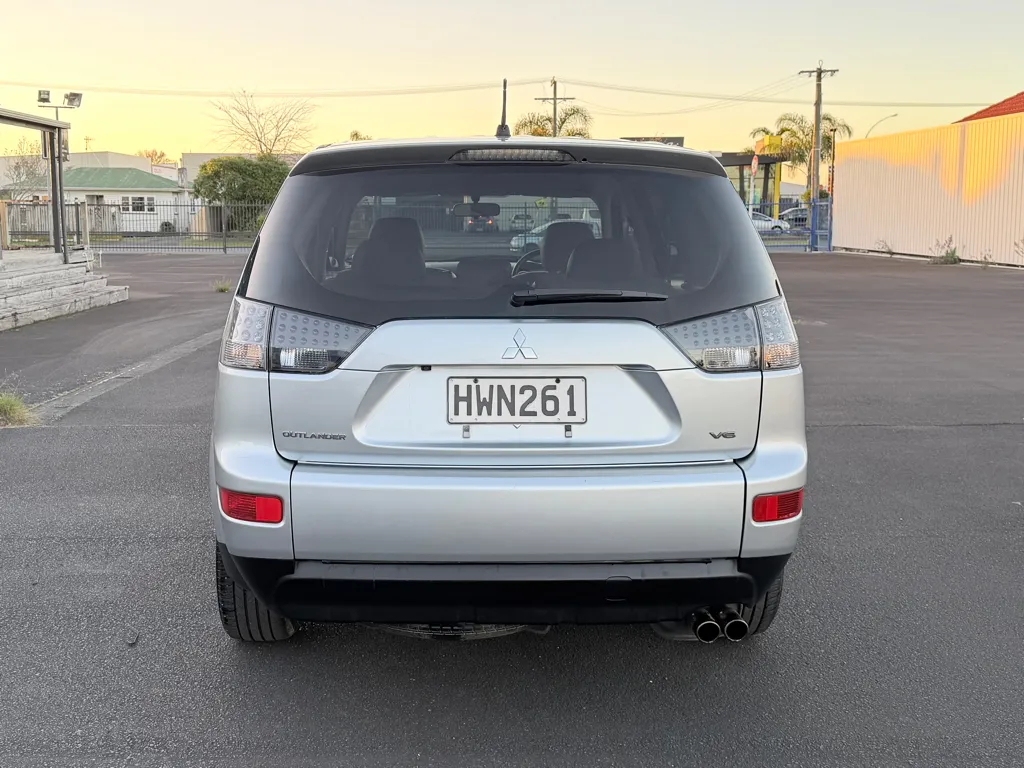 2008 Mitsubishi Outlander 4WD, V6 Executive, Great Family Car, 5 Seater Carousel 4