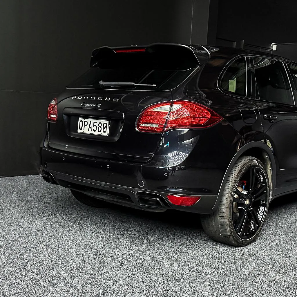 2010 Porsche Cayenne s Carousel 2