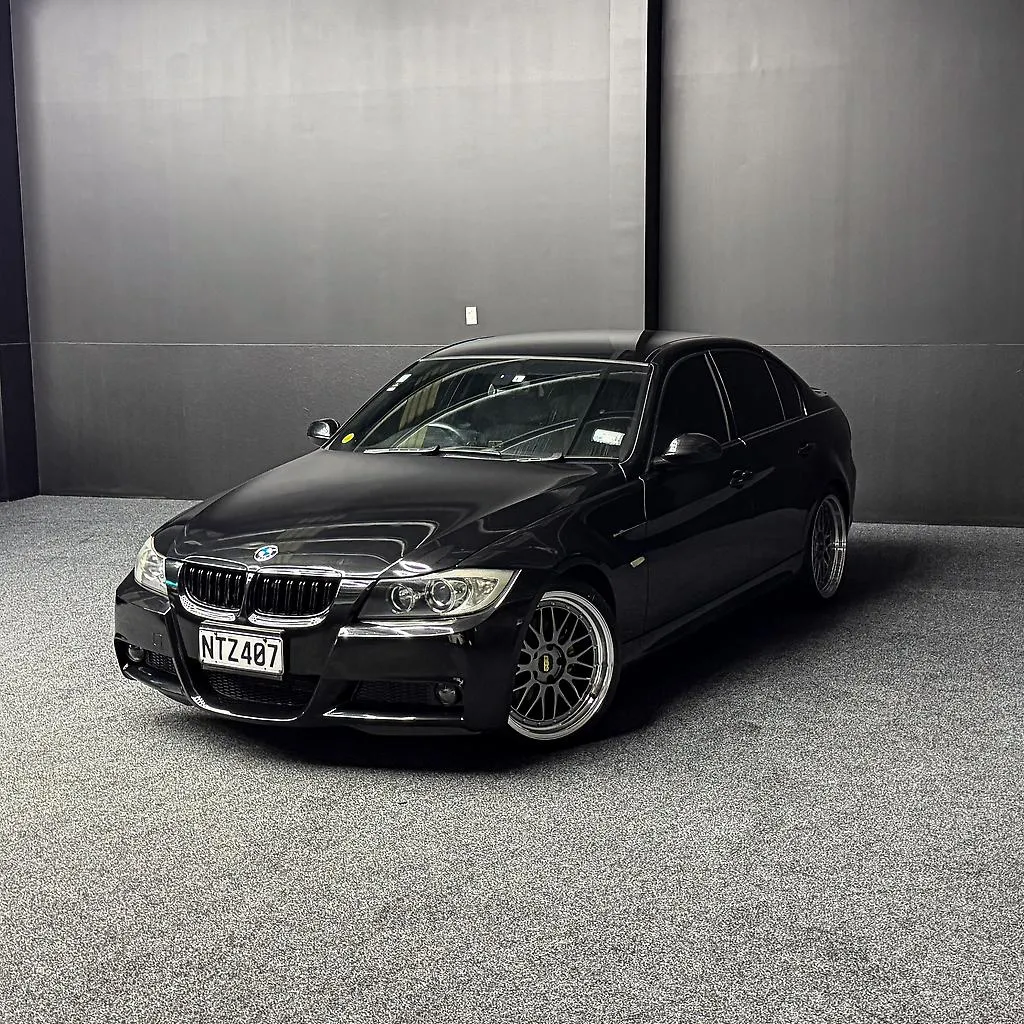 2009 Bmw 320i Carousel 7