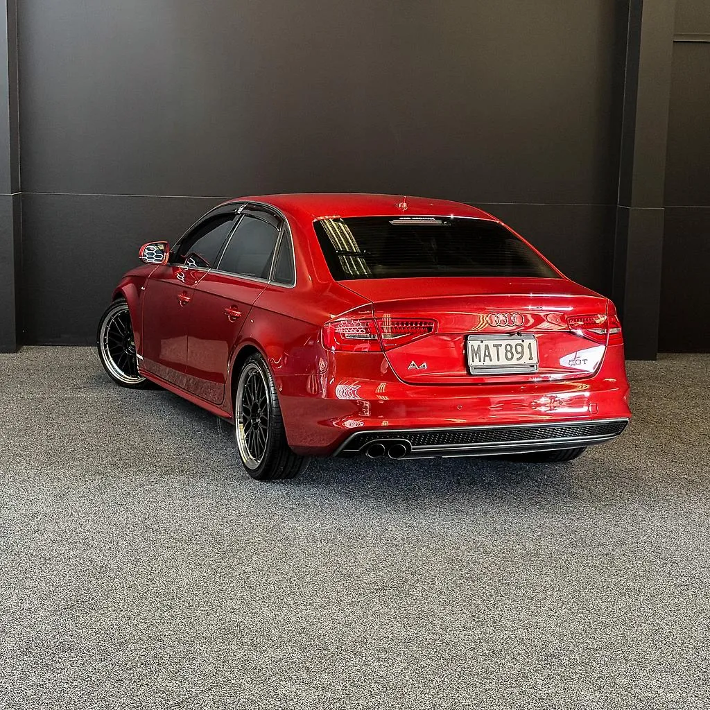 2012 AUDI A4 Carousel 6