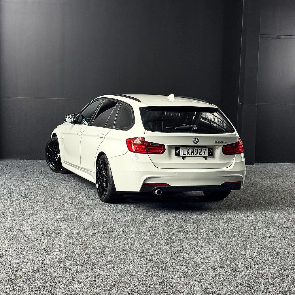 2012 Bmw 320d 320D Carousel 5