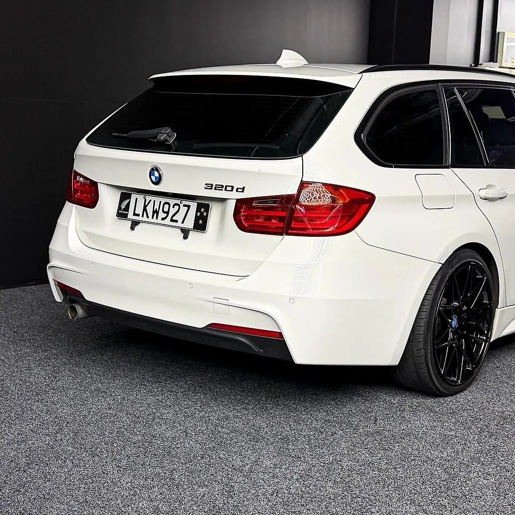 2012 Bmw 320d 320D Carousel 1