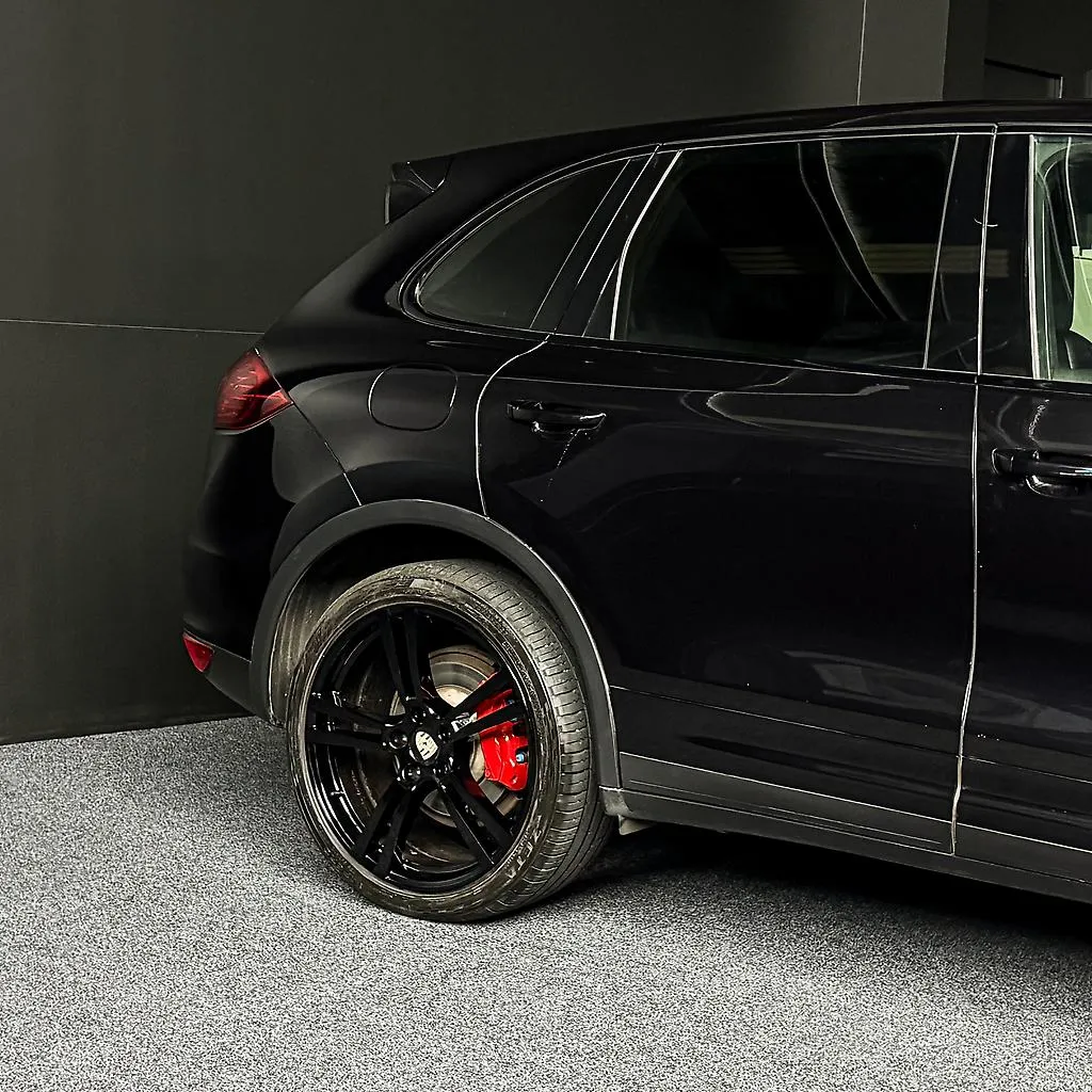 2010 Porsche Cayenne s Carousel 8