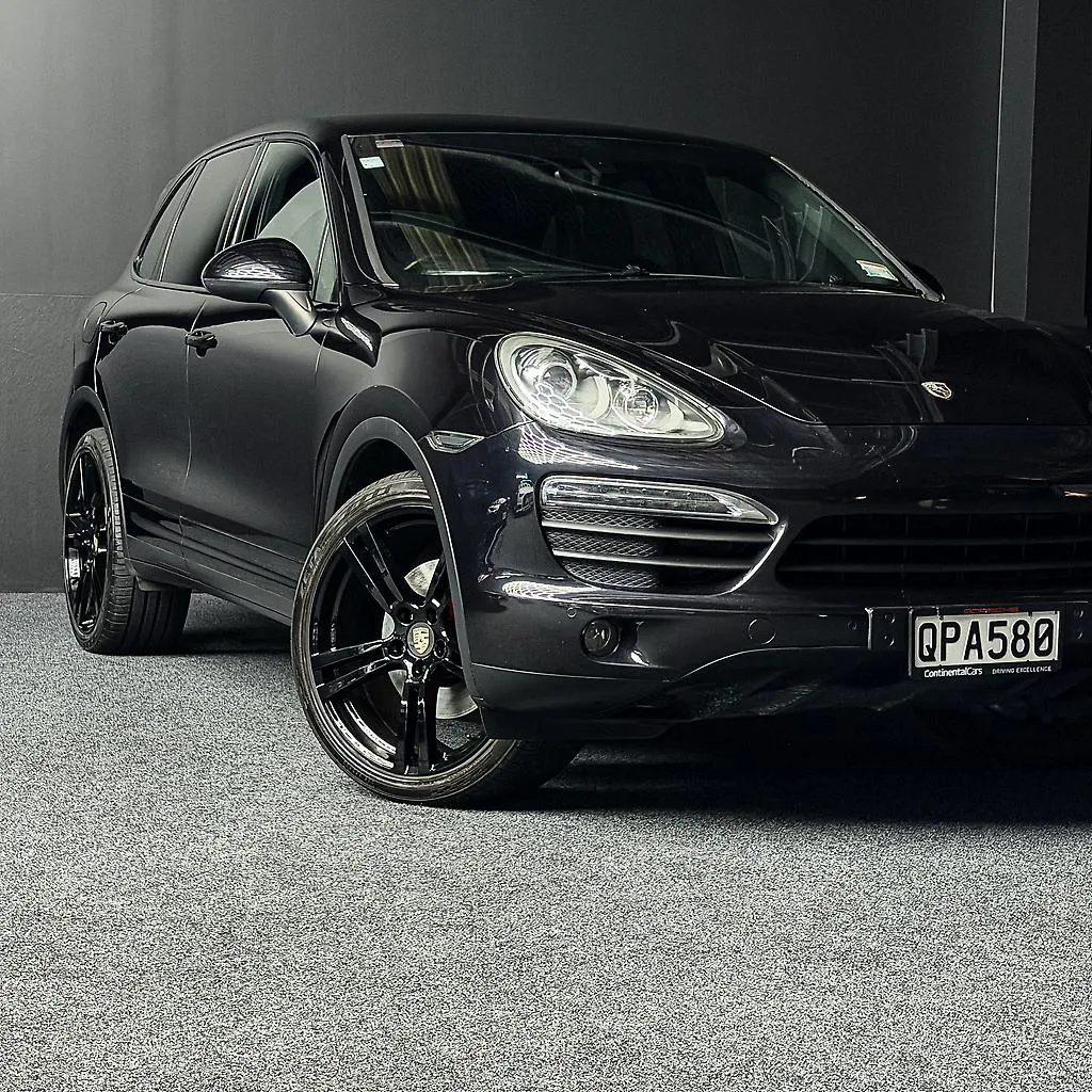 2010 Porsche Cayenne s Carousel 9