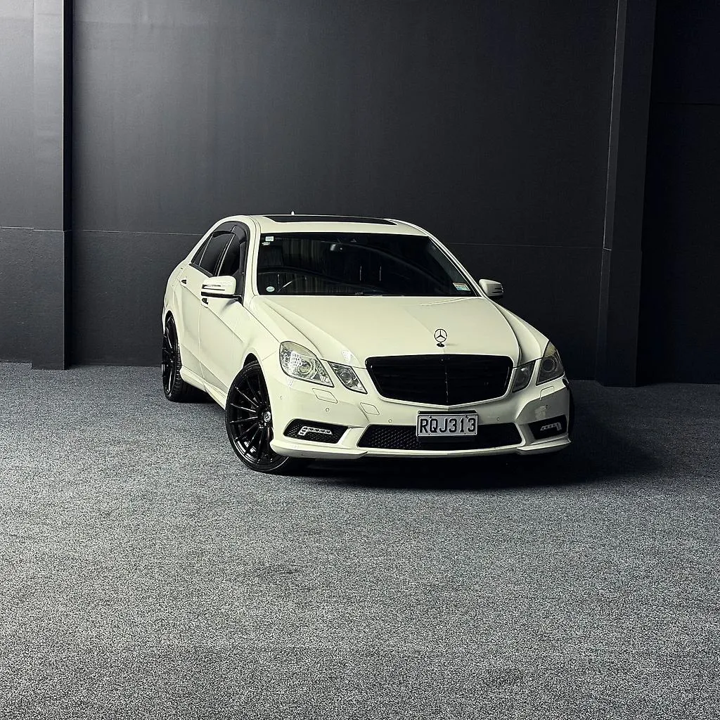 2010 Mercedes-benz E 550 Carousel 10