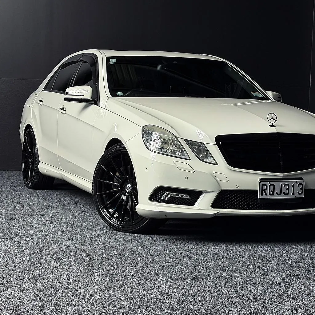 2010 Mercedes-benz E 550 Carousel 9