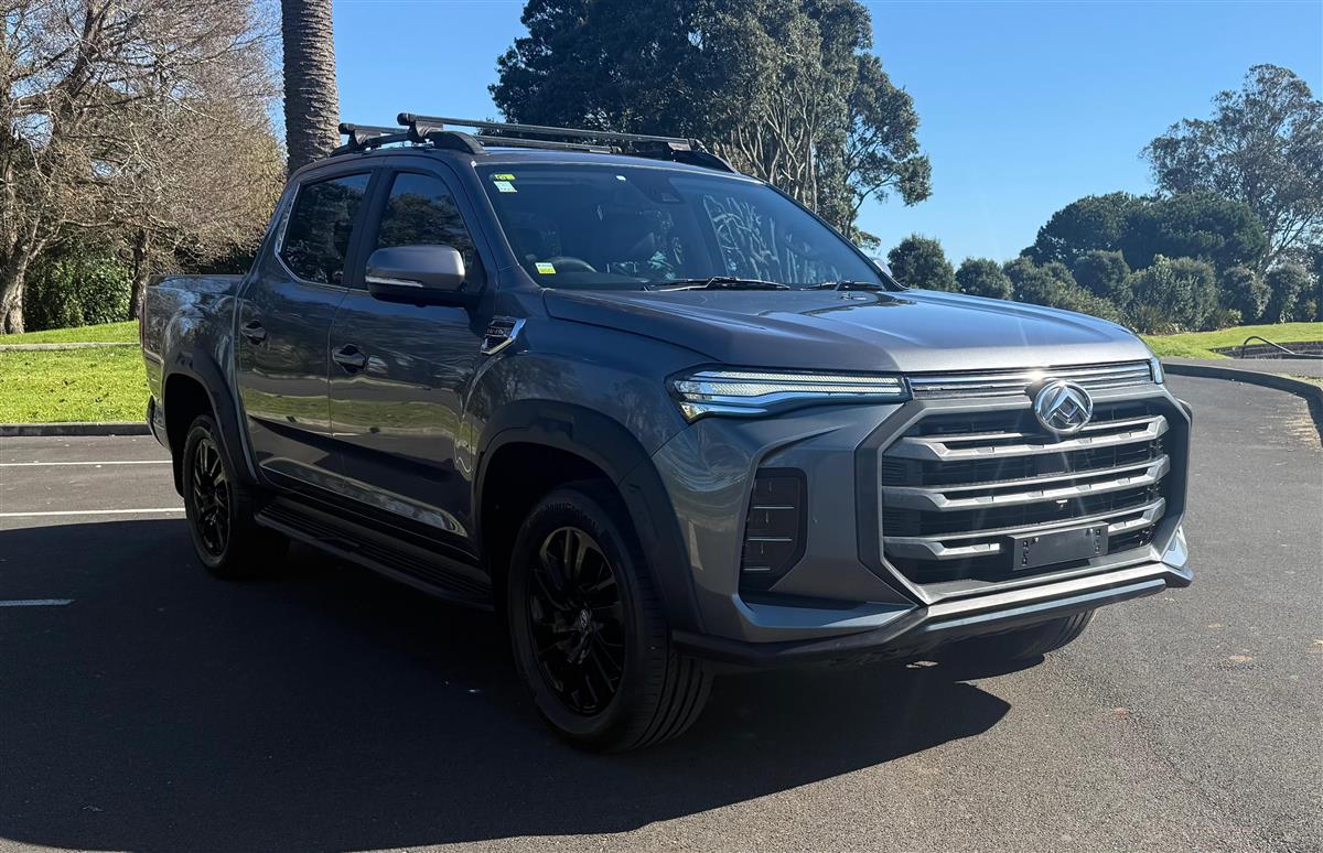 2022 LDV T60 Collage 1