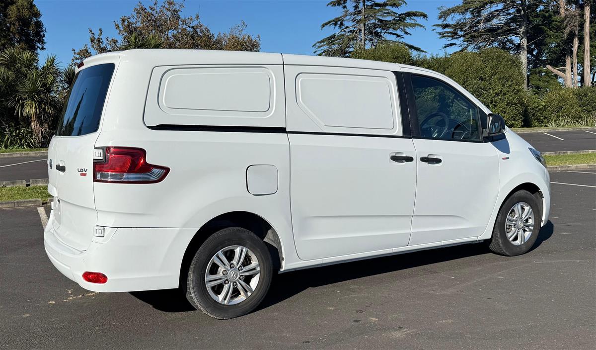 2023 LDV G10 CARGO VAN Carousel 5