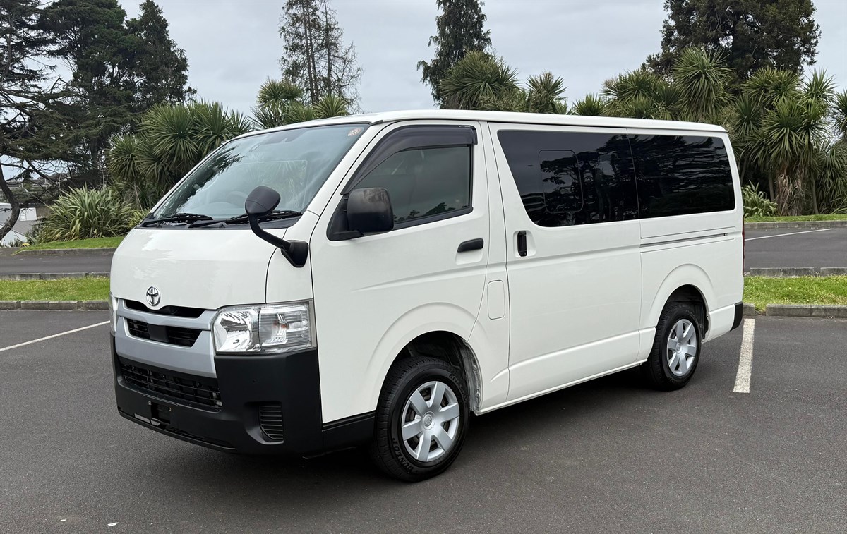 2020 Toyota Hiace VAN PETROL