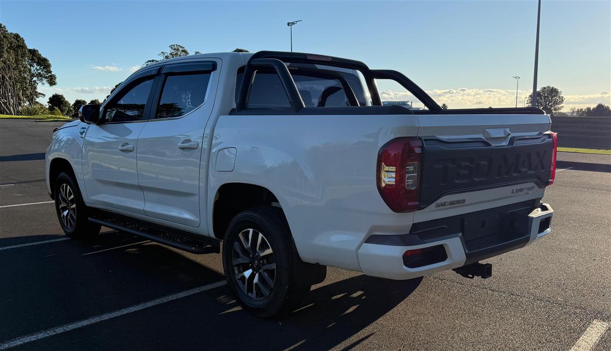 2021 LDV T60 Bi-Turbo 2.0L Carousel 5