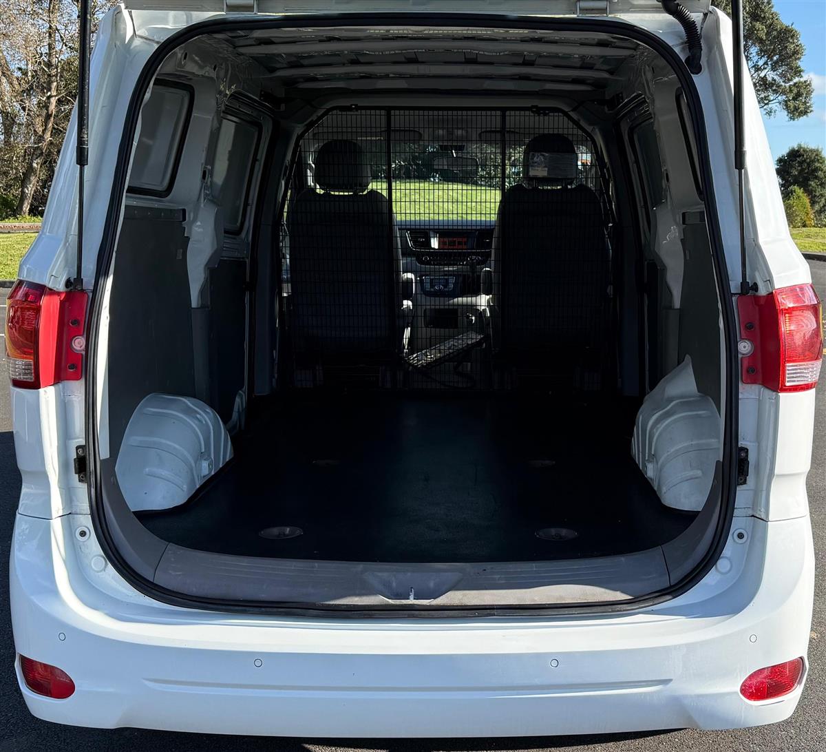 2018 LDV G10 CARGO DIESEL MANUAL Carousel 15