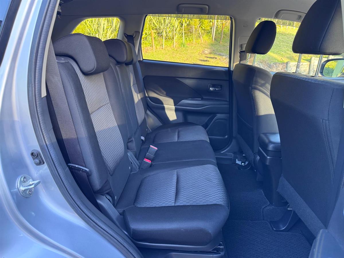 2013 Mitsubishi Outlander Super Low Kms ! 7 Seater ! 4WD ! Carousel 14