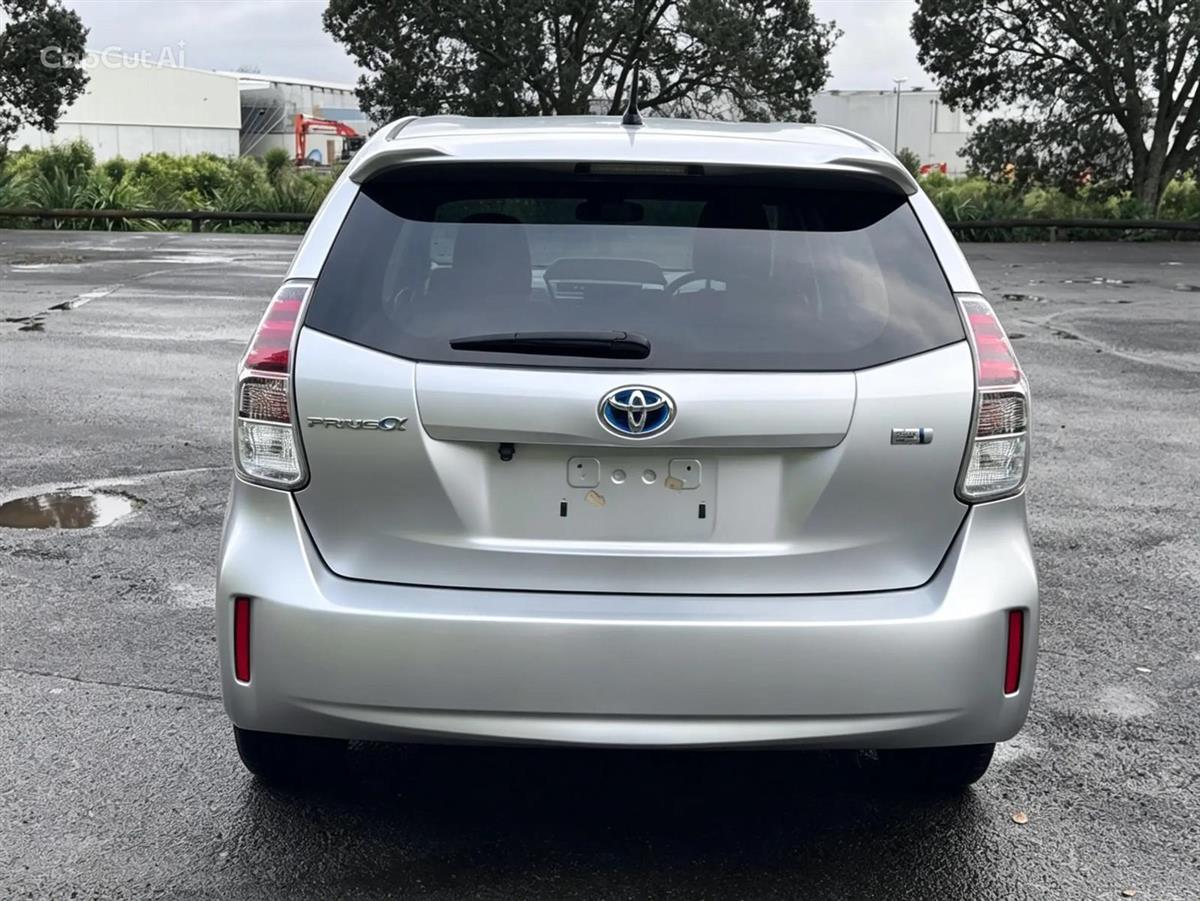 2019 Toyota Prius Alpha 5 Seater ! Radar Cruise ! Rev. Camera ! Carousel 6