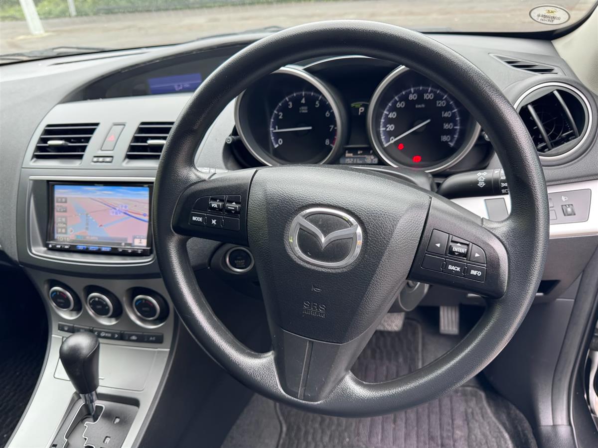 2012 Mazda Axela Super Low Kms/ Dark Interior Carousel 19