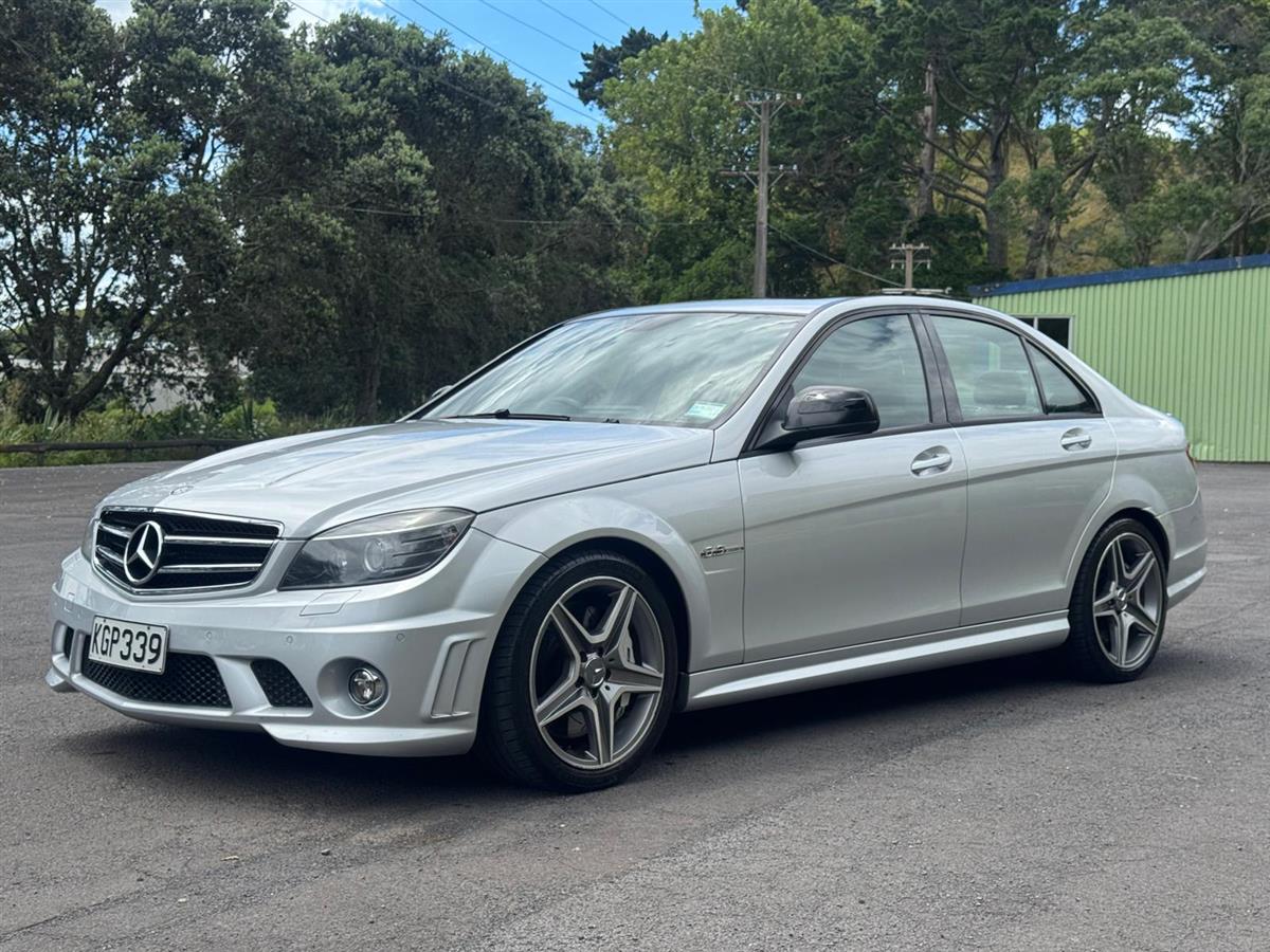 2008 Mercedes-Benz C 63 C63 V8 6.2L AMG Low Kms Done Carousel 2