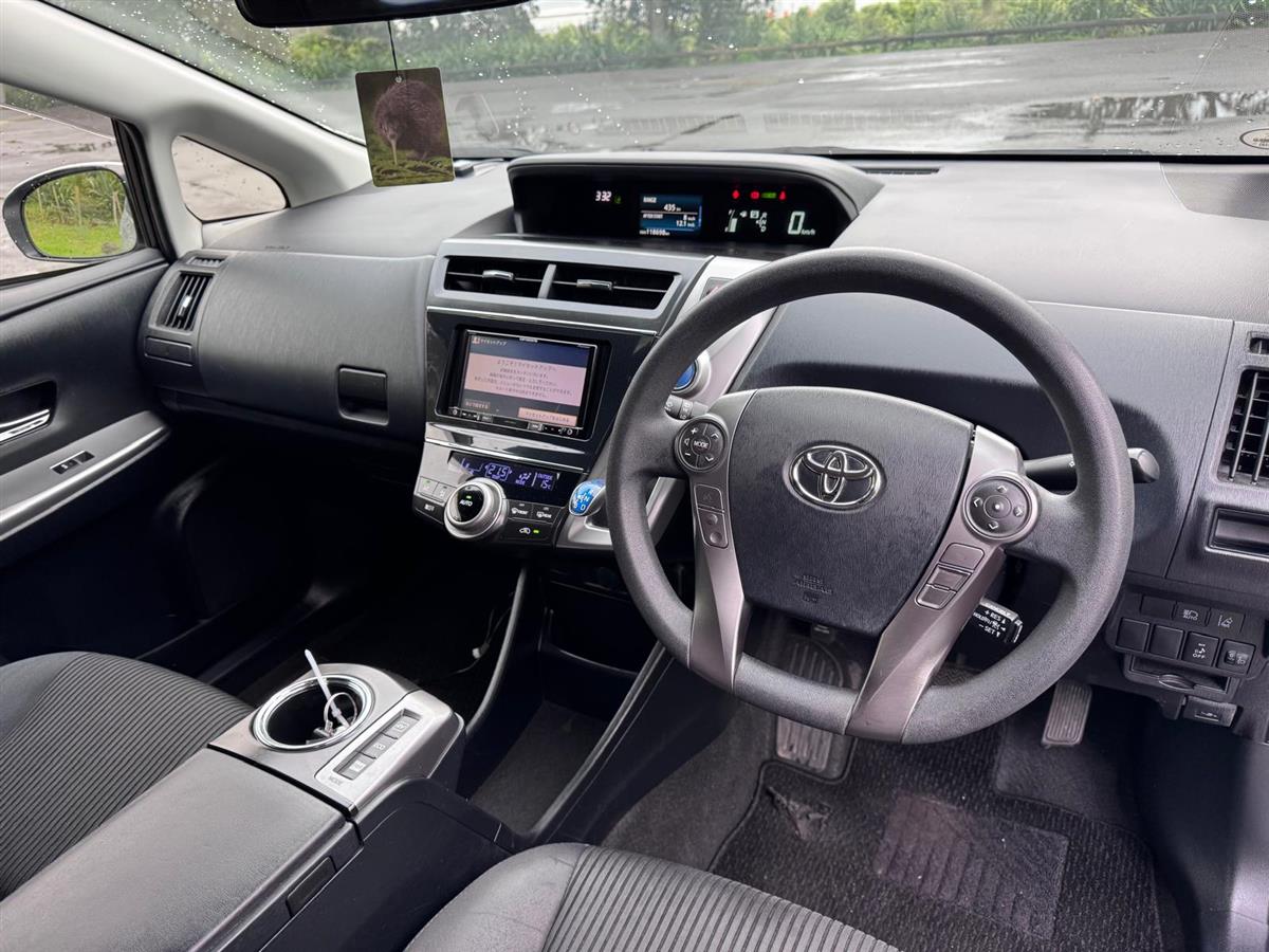 2019 Toyota Prius Alpha 5 Seater ! Radar Cruise ! Rev. Camera ! Carousel 13