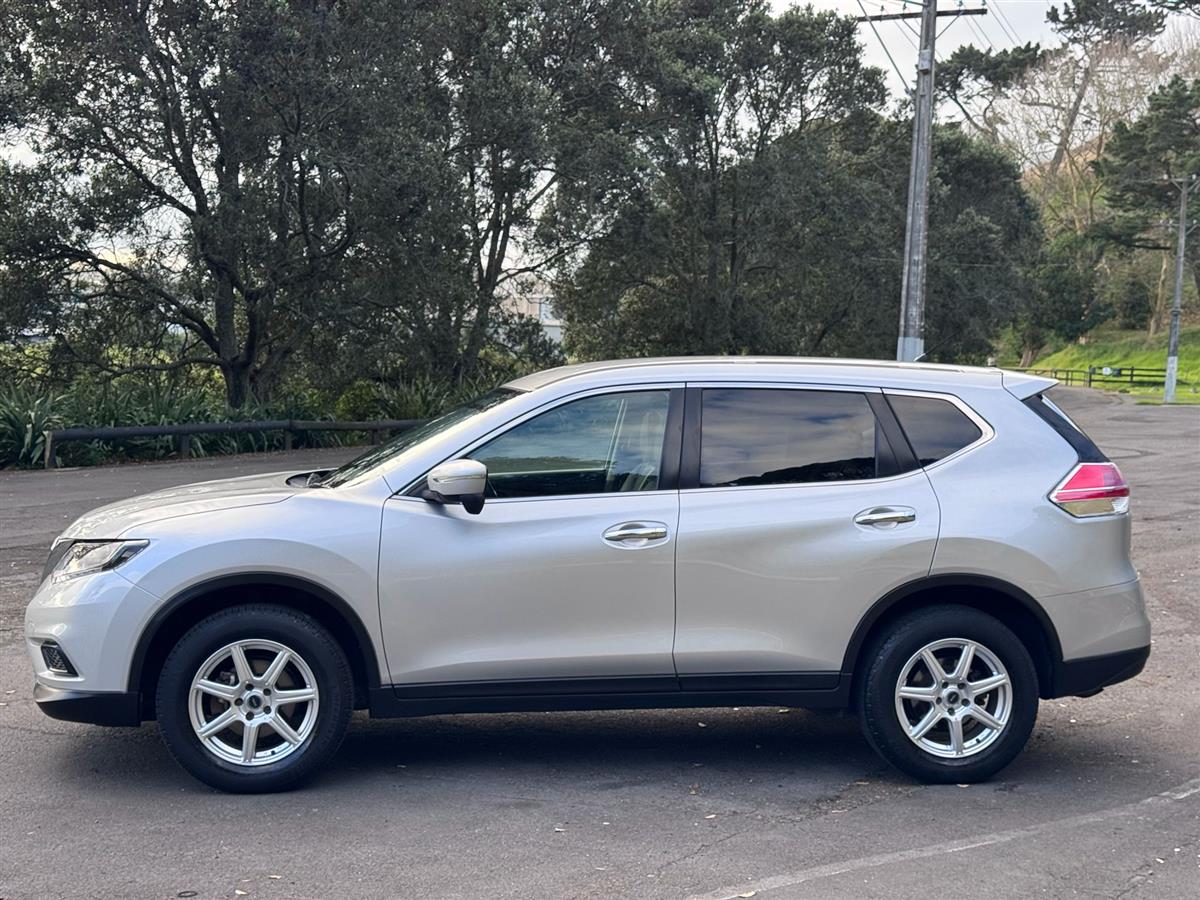 2015 Nissan X-Trail 2.0 4WD/ Leather Interior/ Rev. Camera/ Mags Carousel 7