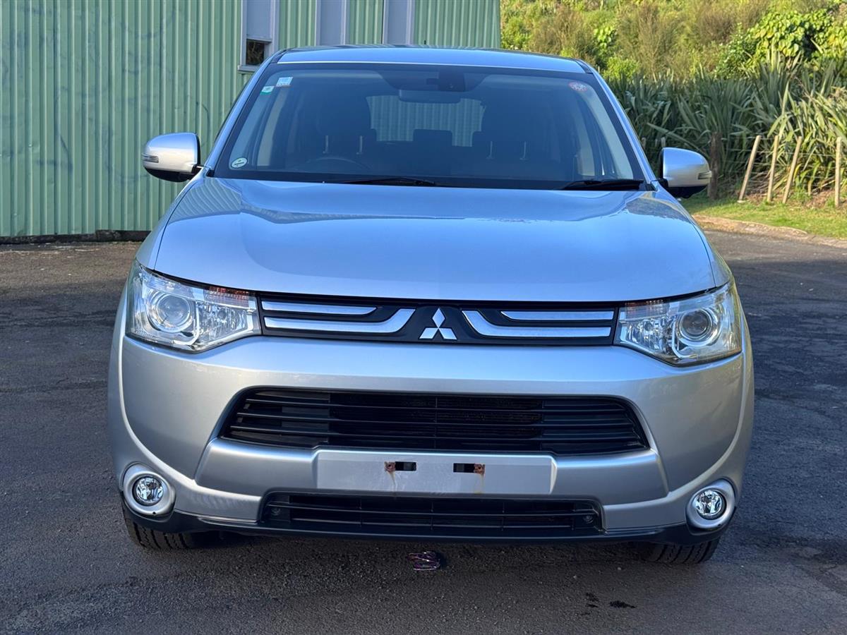 2013 Mitsubishi Outlander Super Low Kms ! 7 Seater ! 4WD ! Carousel 4