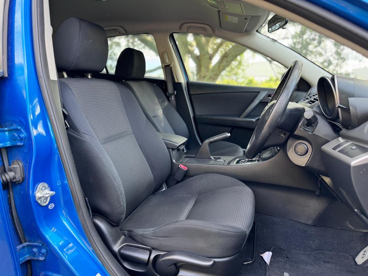 2013 Mazda Axela 15S SPORT Hatchback ! Low Kms ! Mags ! Carousel 12