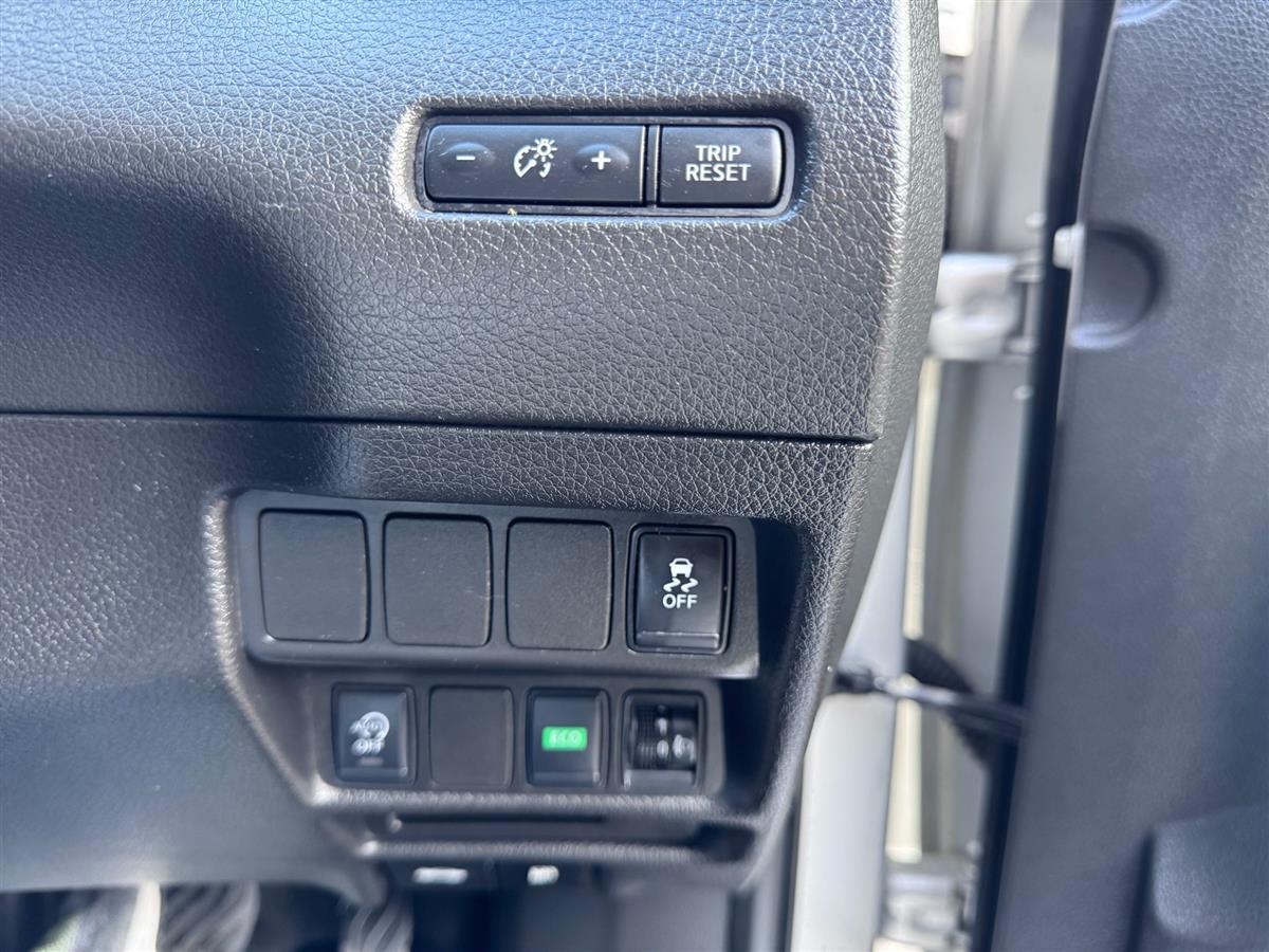 2015 Nissan X-Trail 2.0 4WD/ Leather Interior/ Rev. Camera/ Mags Carousel 2