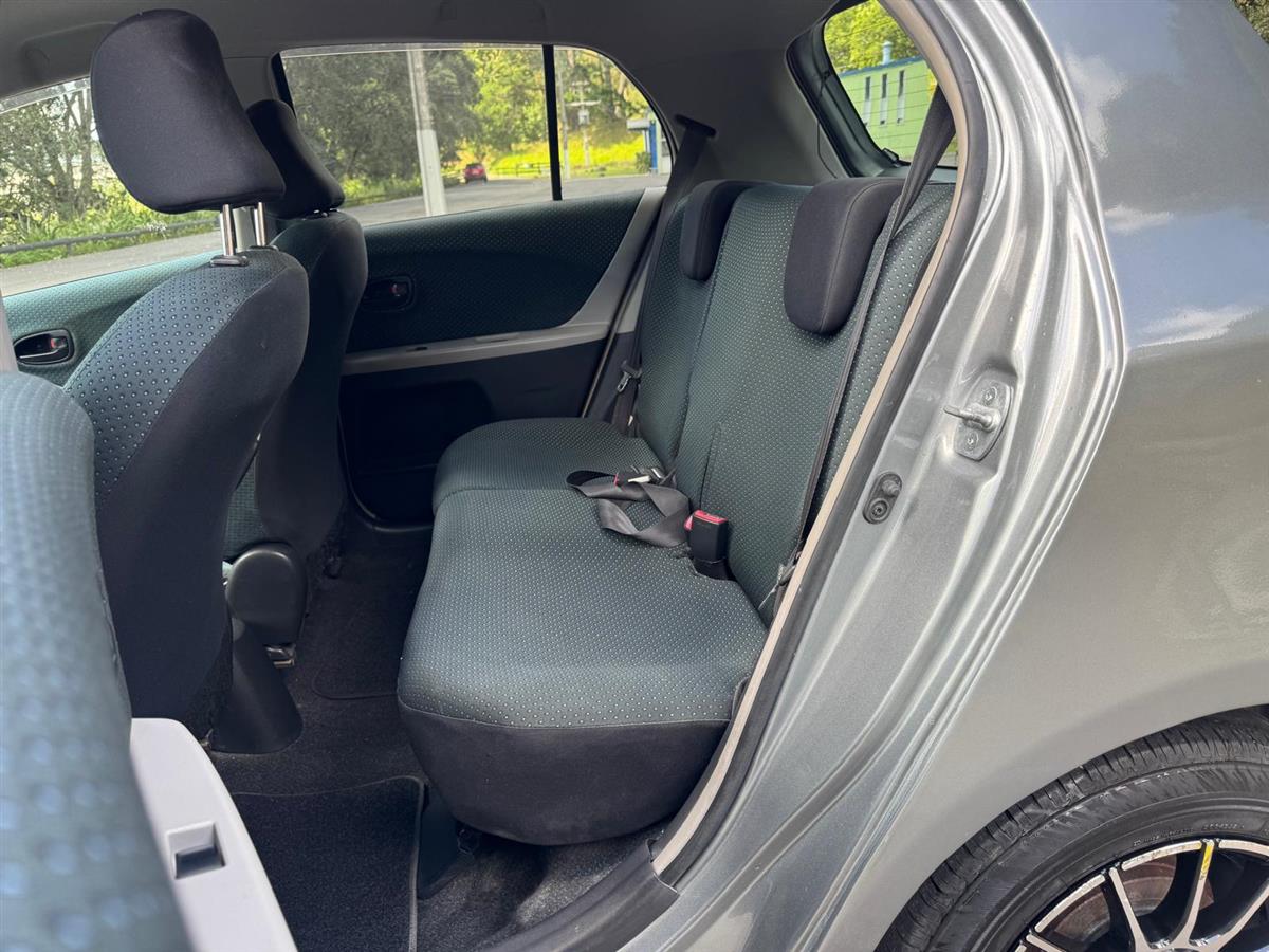 2007 Toyota Vitz Low Kms Done/ Mags/ Alarm Carousel 13