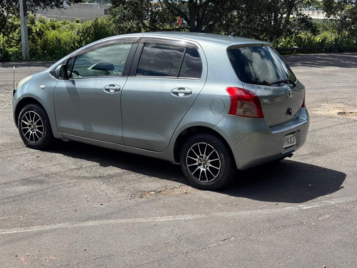 2007 Toyota Vitz Low Kms Done/ Mags/ Alarm Carousel 5