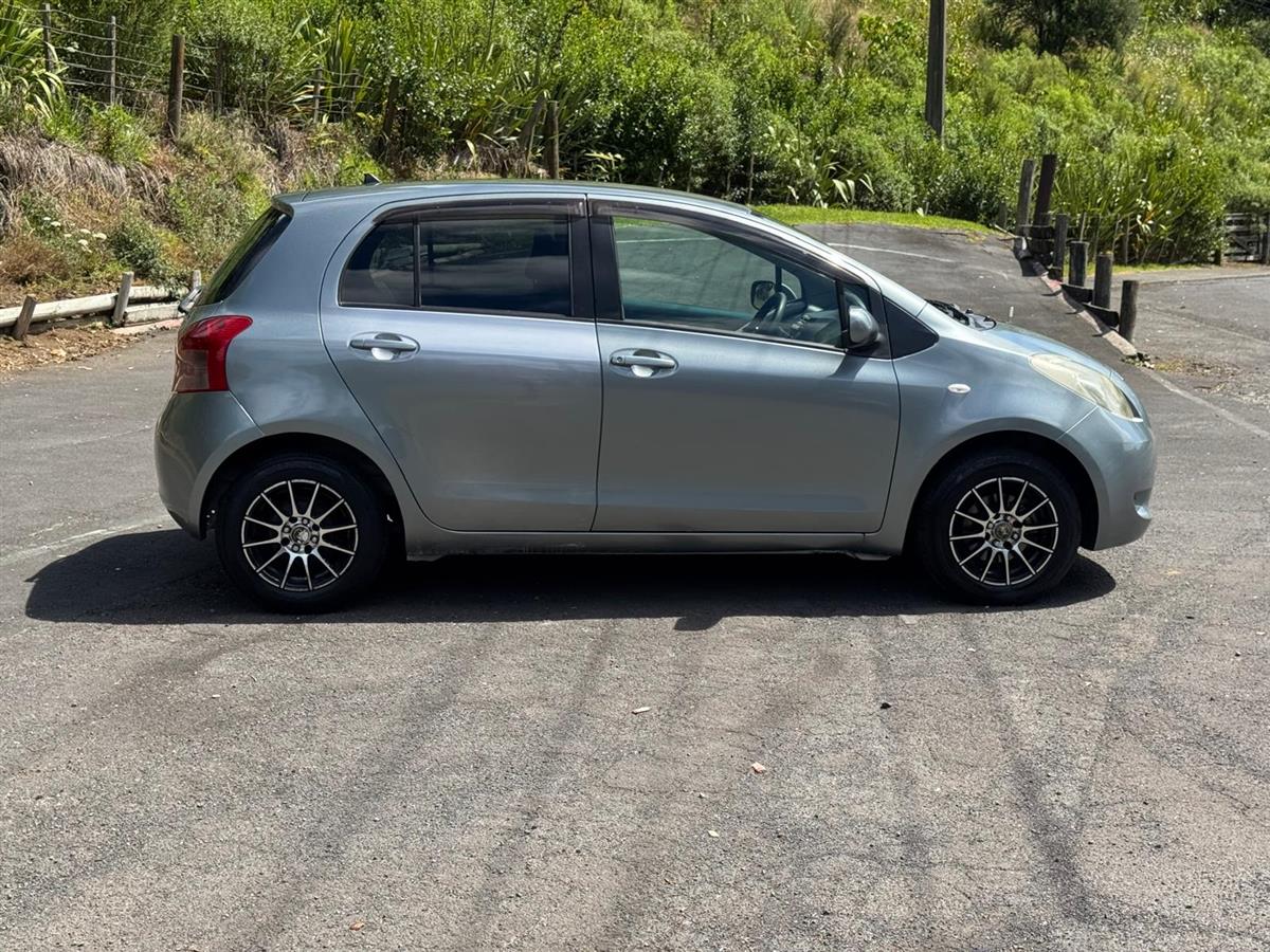 2007 Toyota Vitz Low Kms Done/ Mags/ Alarm Carousel 8