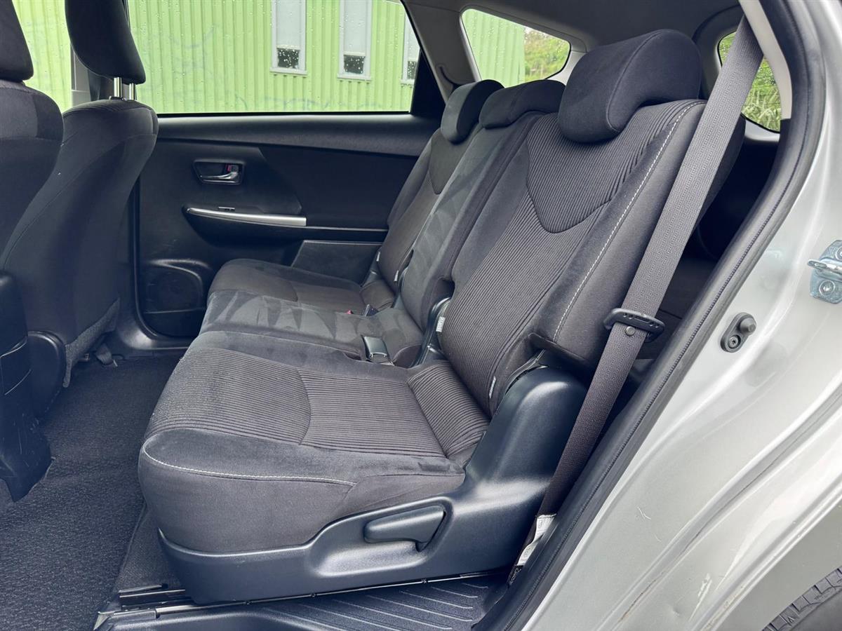 2019 Toyota Prius Alpha 5 Seater ! Radar Cruise ! Rev. Camera ! Carousel 11