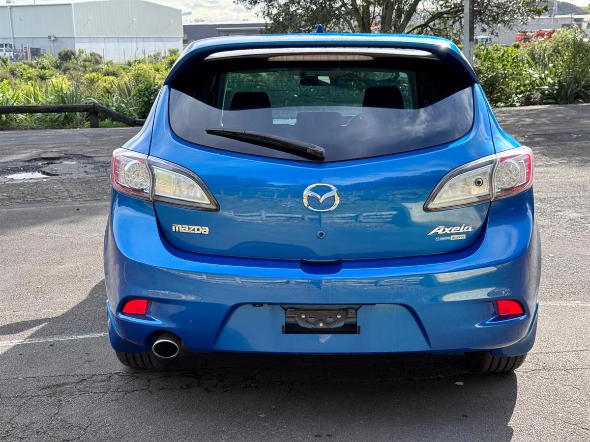 2013 Mazda Axela 15S SPORT Hatchback ! Low Kms ! Mags ! Carousel 6