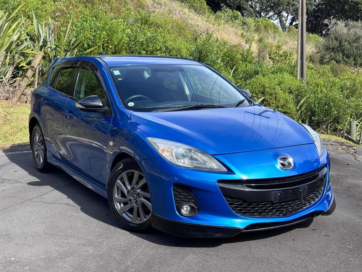 2013 Mazda Axela 15S SPORT Hatchback ! Low Kms ! Mags !