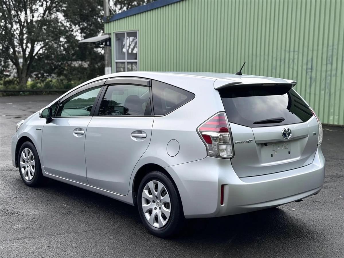 2019 Toyota Prius Alpha 5 Seater ! Radar Cruise ! Rev. Camera ! Carousel 4