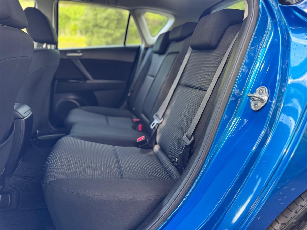 2013 Mazda Axela 15S SPORT Hatchback ! Low Kms ! Mags ! Carousel 15