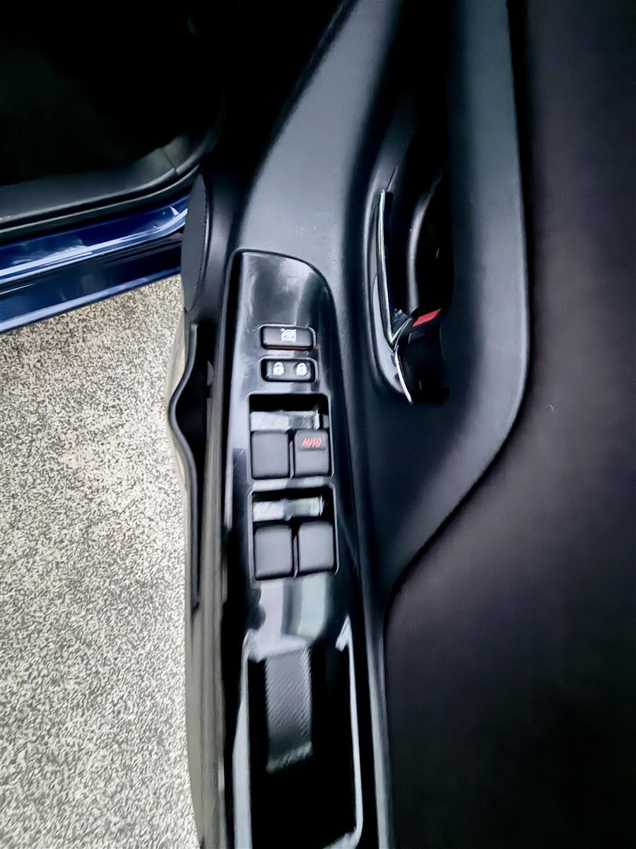 2017 Toyota Vitz Hybrid | Juwela | 87k KM Carousel 8