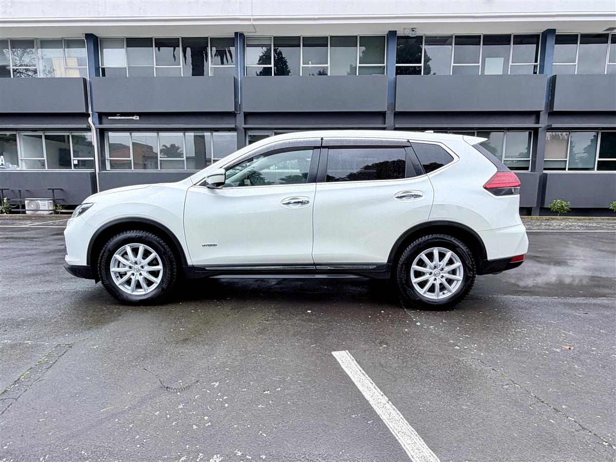 2018 Nissan X-Trail Hybrid 4WD | 20X | 88k KM Carousel 3
