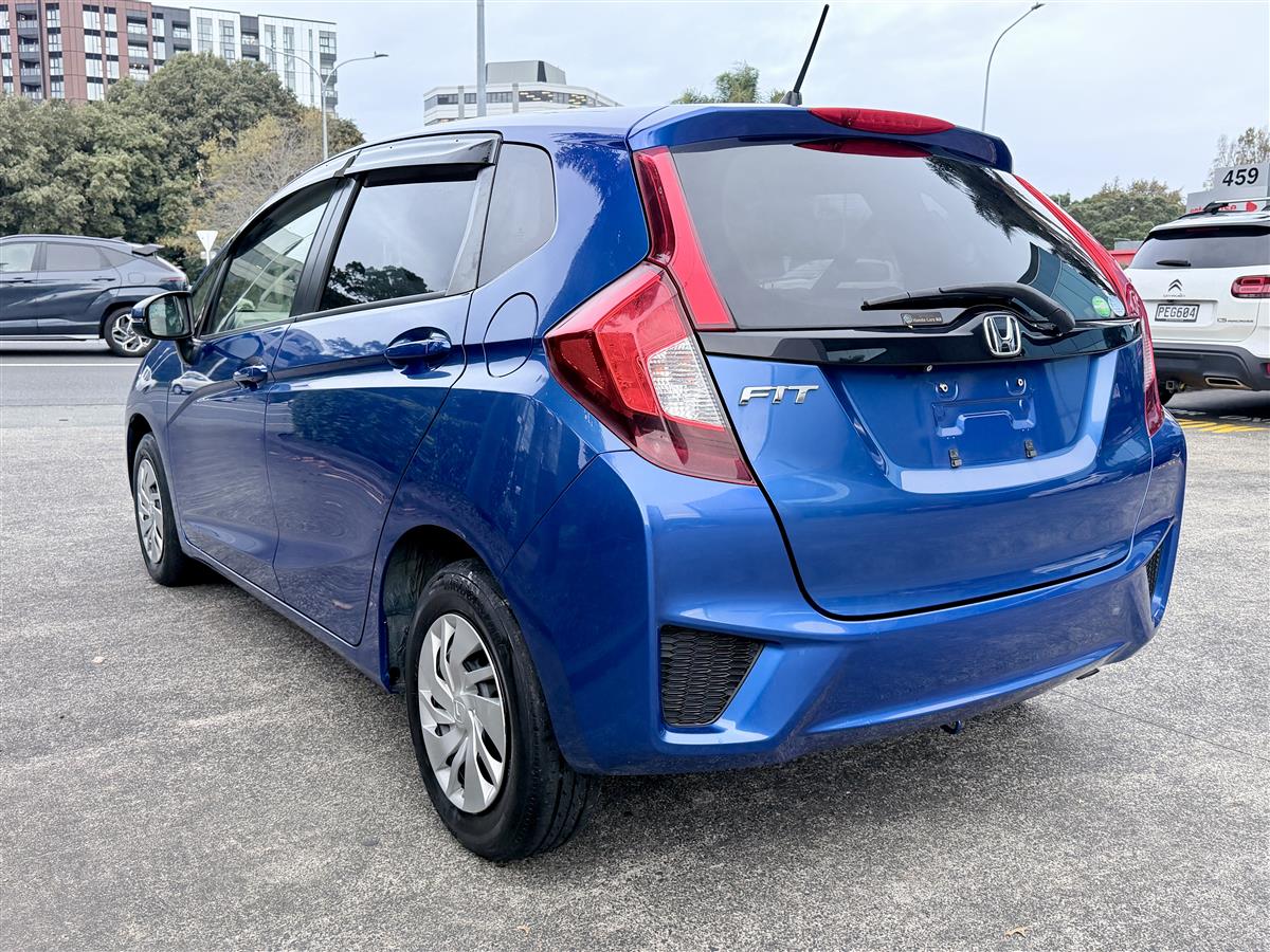 2015 Honda Fit G | 70k KM | Auto Hatch Carousel 10