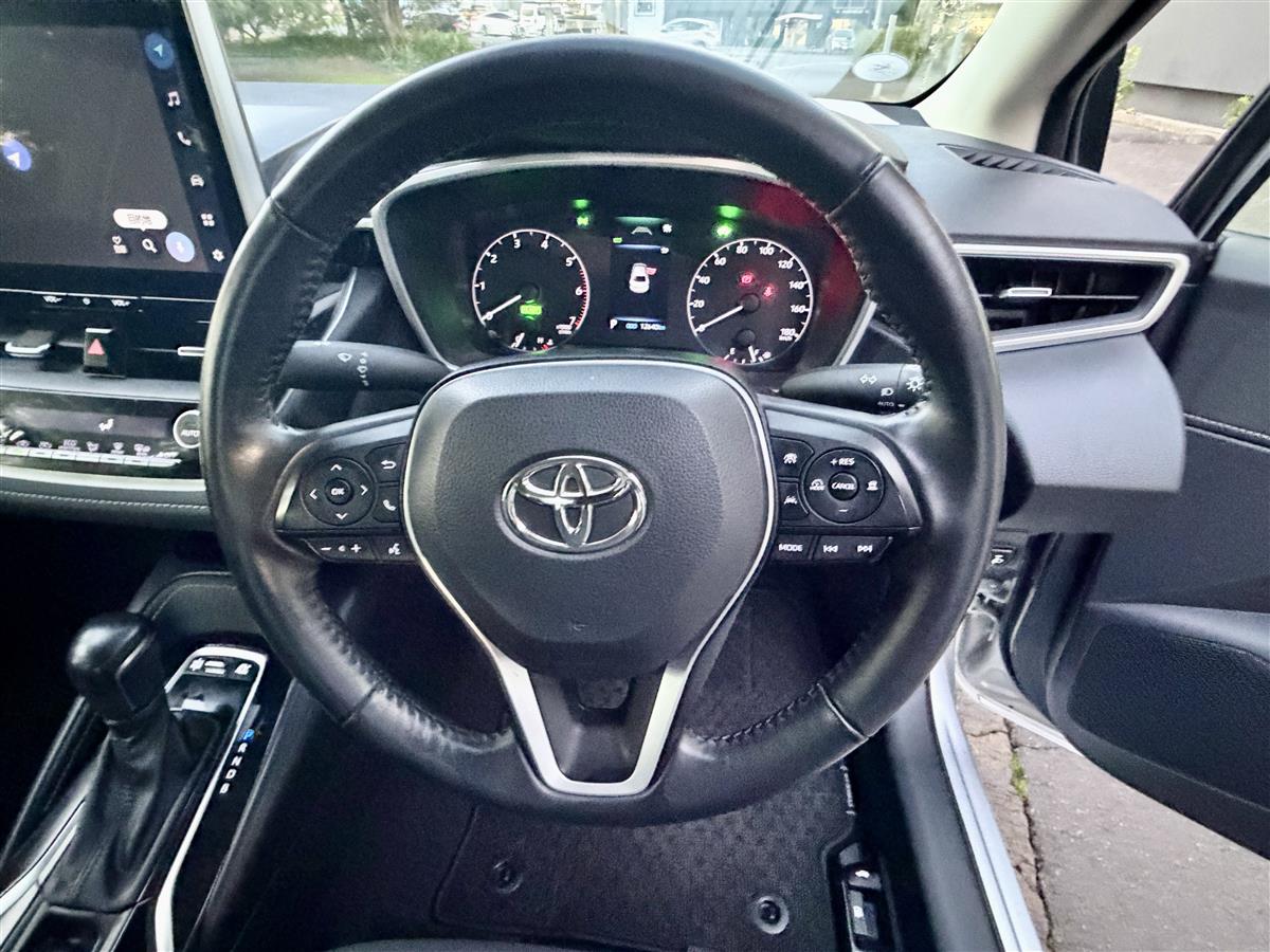 2022 Toyota Corolla G | 12,600 KM | Like New Carousel 9