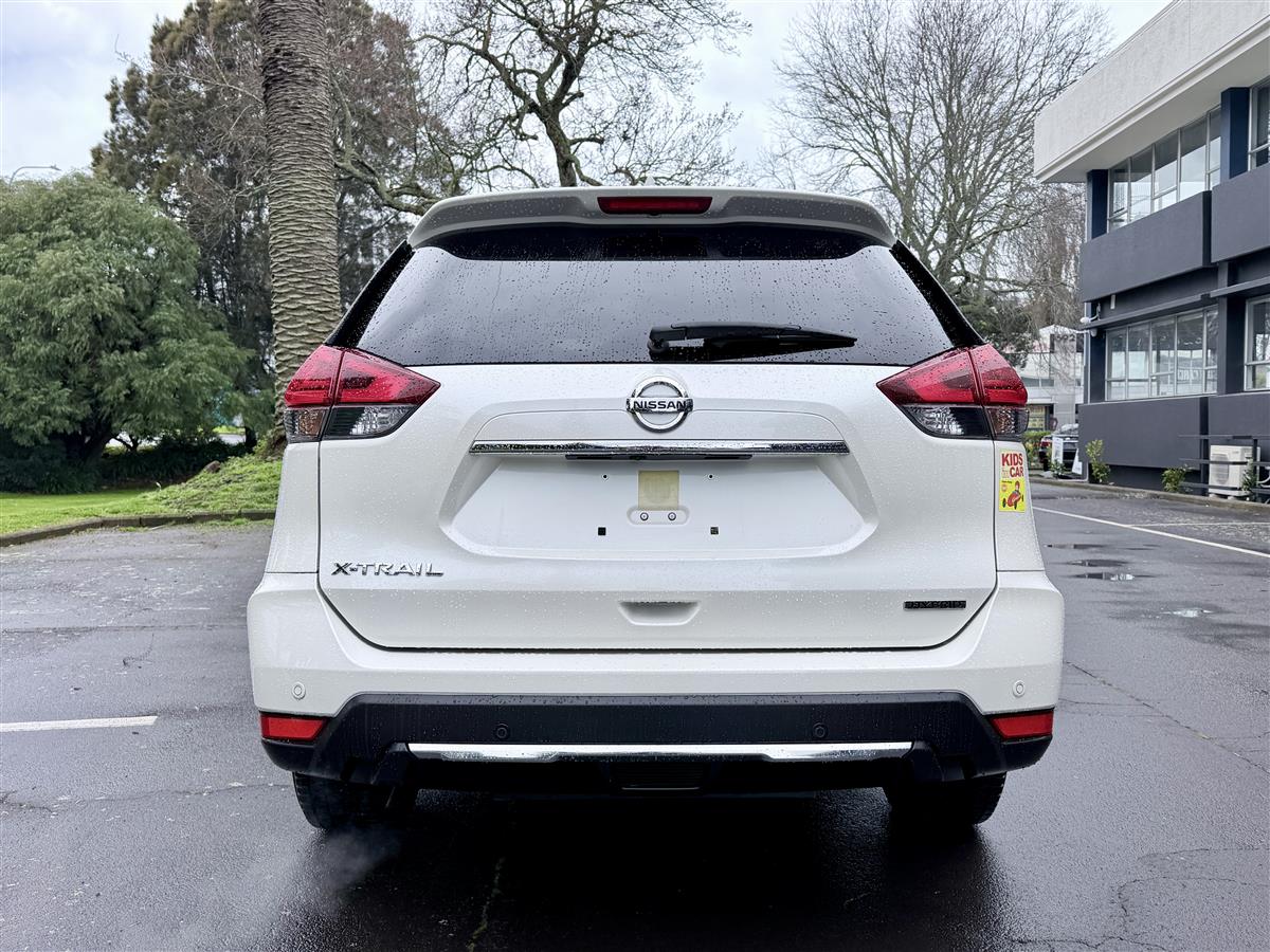 2018 Nissan X-Trail Hybrid 4WD | 20X | 88k KM Carousel 5