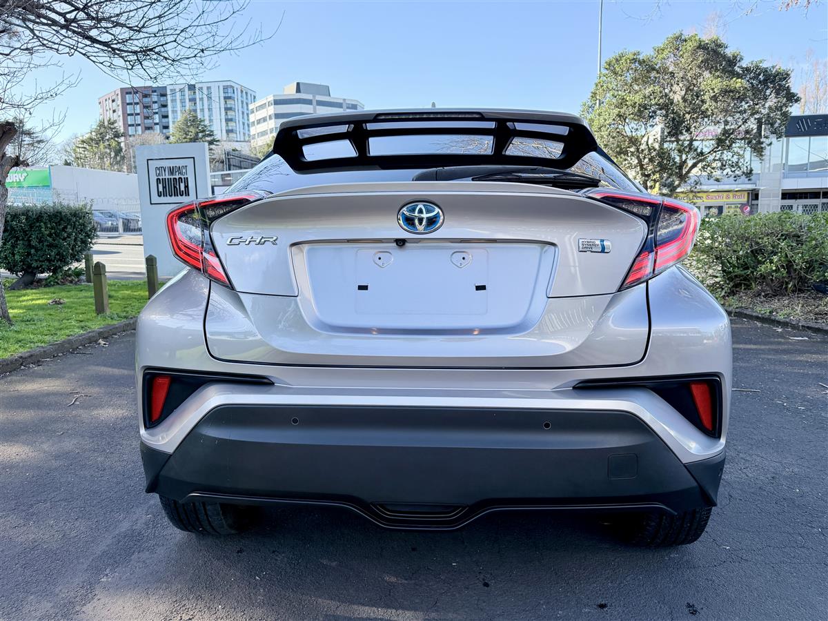 2017 Toyota C-HR G Hybrid | 48k KM | Toyota Safety Carousel 5